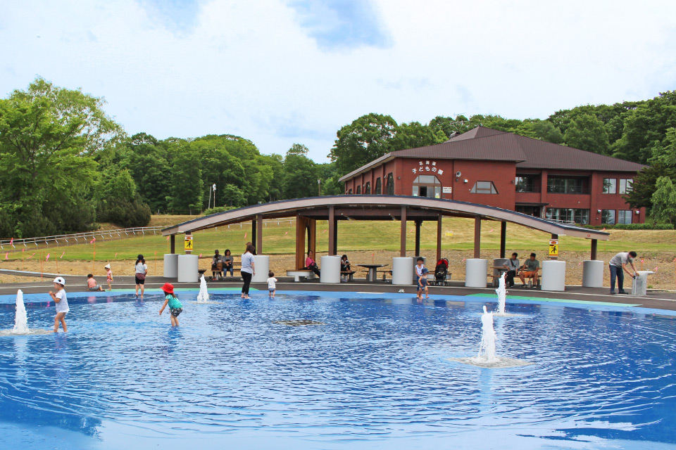 砂川ハイウェイオアシス館 (北海道子どもの国公園)